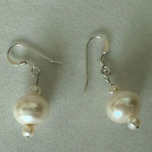 Elegant fresh water Pearl Drop Earrings